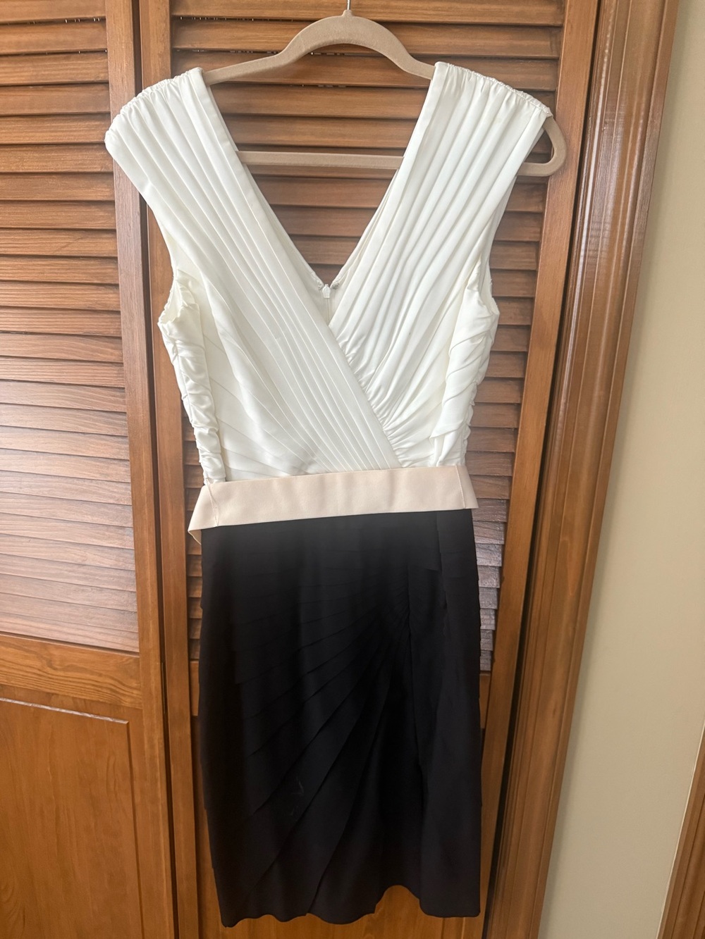 Tadashi Shoji White Pleated Bodice Black Skirt Midi Dress with Cream Waist Tie